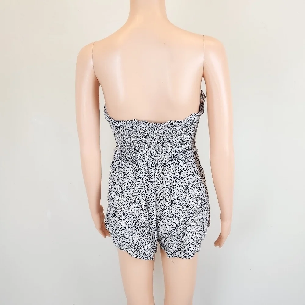 Jessica Simpsons Leopard Print Strapless Romper